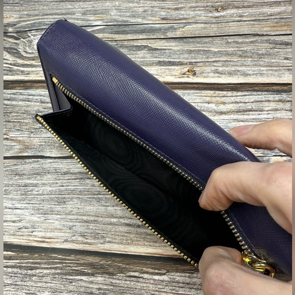 Prada Saffiano Leather Wallet Purple EUC - Picture 8 of 16